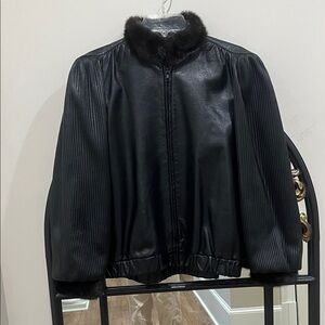 Rocco D'Amelio Elegant Black Bomber Jacket with Fur Collar